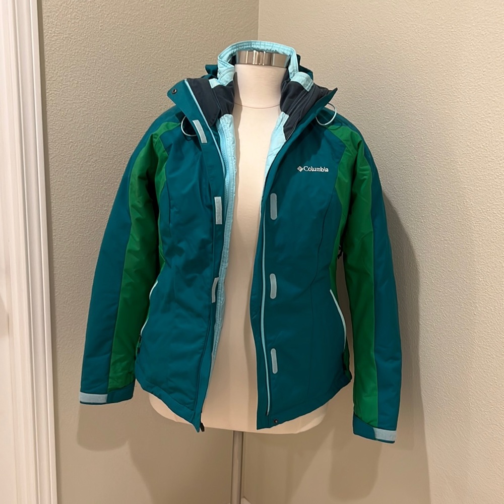 Columbia 2-in1 ski jacket. Size XL. Omni shield waterproof & breathable.